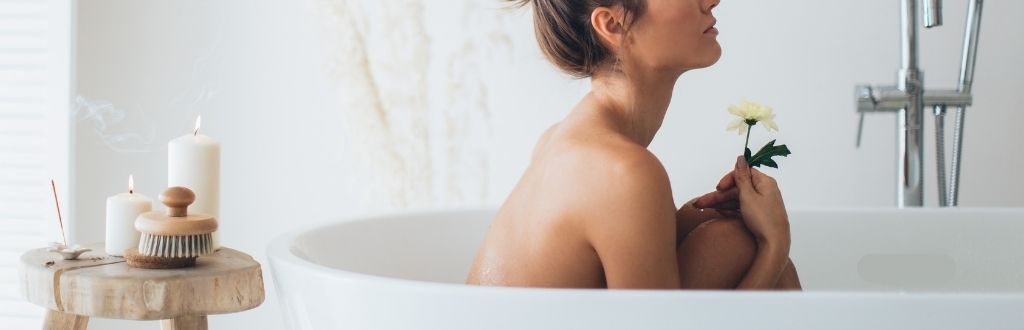 What is the most comfortable freestanding bath shape?